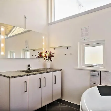 1505-aakirkeby-sluseparken-8-a *