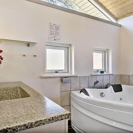 Feriehus 1505-aakirkeby-sluseparken-8-a *